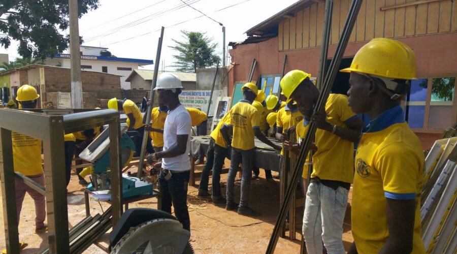 Les Artisans au Bénin : Le Savoir-Faire Local au Service de Vos Projets